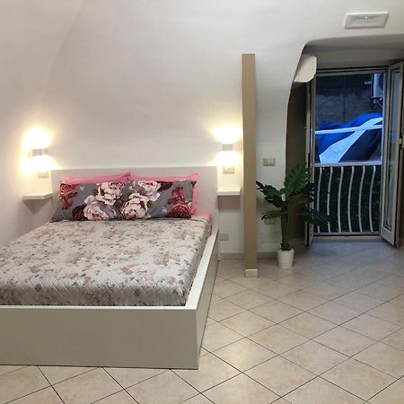 ナポリLa Casa Di Ludovicaアパートメント エクステリア 写真